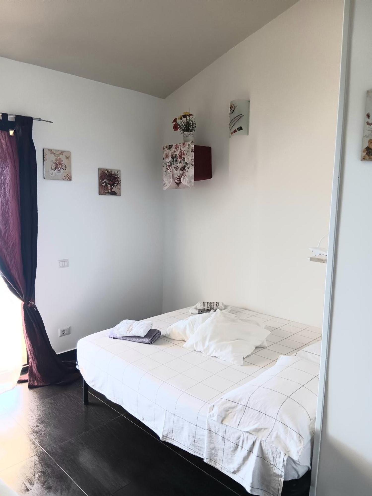 Framavi Villa Чефалу Стая снимка