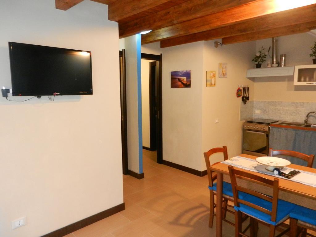 Framavi Villa Чефалу Стая снимка