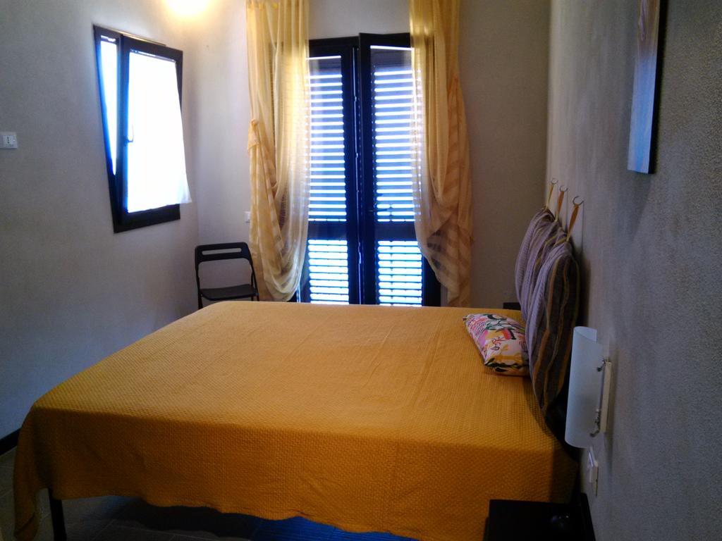 Framavi Villa Чефалу Стая снимка